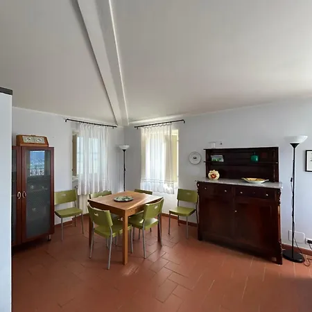 Holiday home La Tisbe, Casa Nel Borgo Medievale Di Castelnuovo Magra