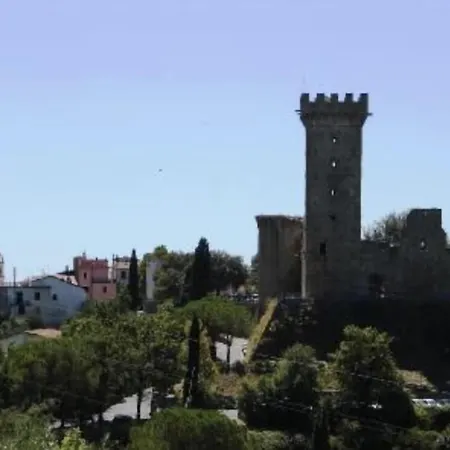 La Tisbe, Casa Nel Borgo Medievale Di Hébergement de vacances Castelnuovo Magra