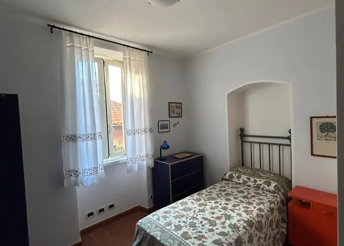 La Tisbe, Casa Nel Borgo Medievale Di Ferienhaus Castelnuovo Magra
