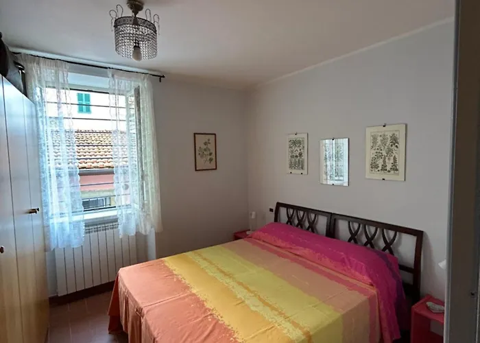 Ferienhaus La Tisbe, Casa Nel Borgo Medievale Di Castelnuovo Magra