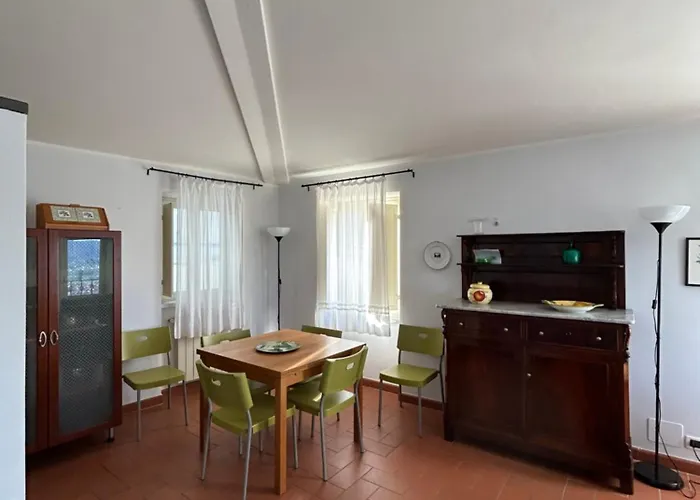 Ferienhaus La Tisbe, Casa Nel Borgo Medievale Di Castelnuovo Magra
